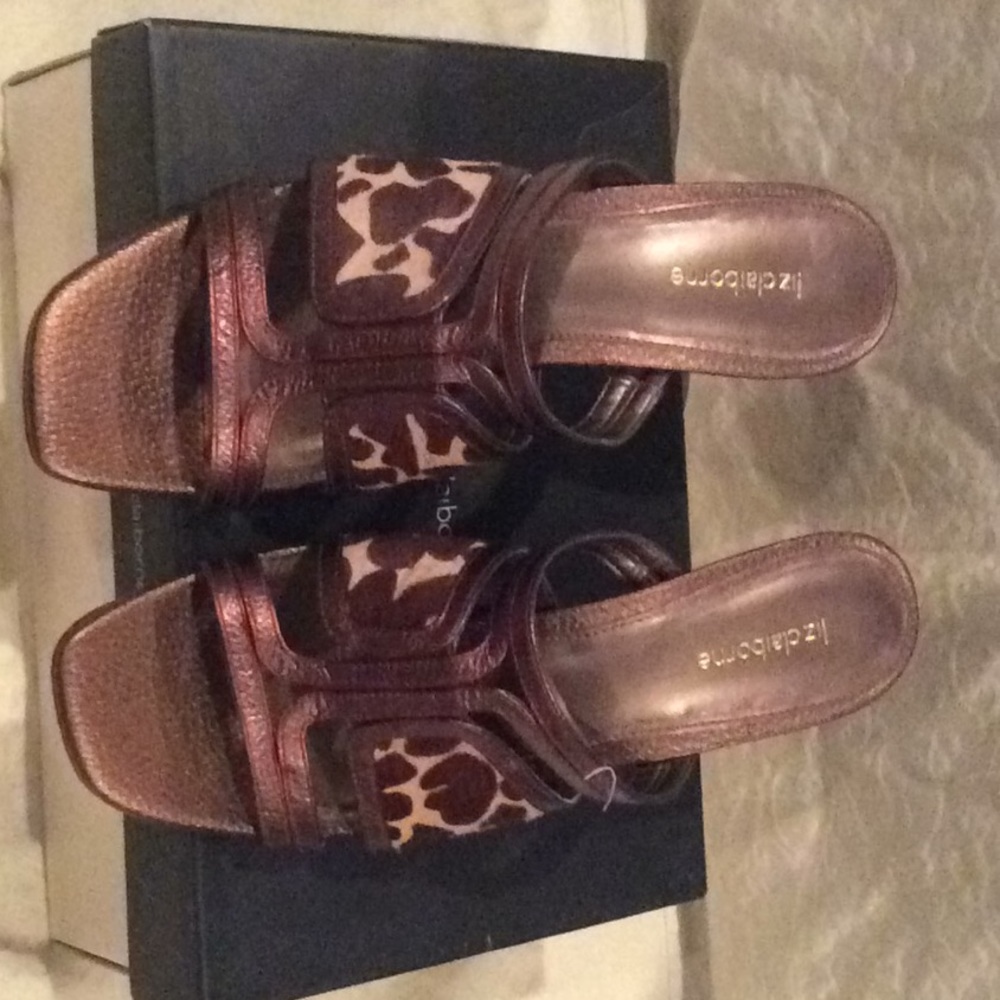 Liz Claiborne giraffe print wedge sandals sz10